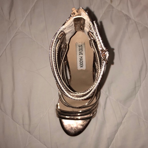 USED ONCE STEVE MADDEN ROSE GOLD HEELS - Picture 3 of 5
